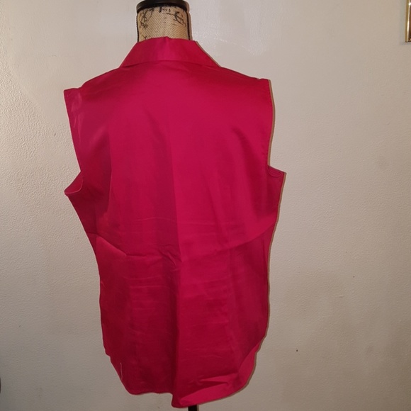 Button down stretch blouse. - Picture 3 of 4